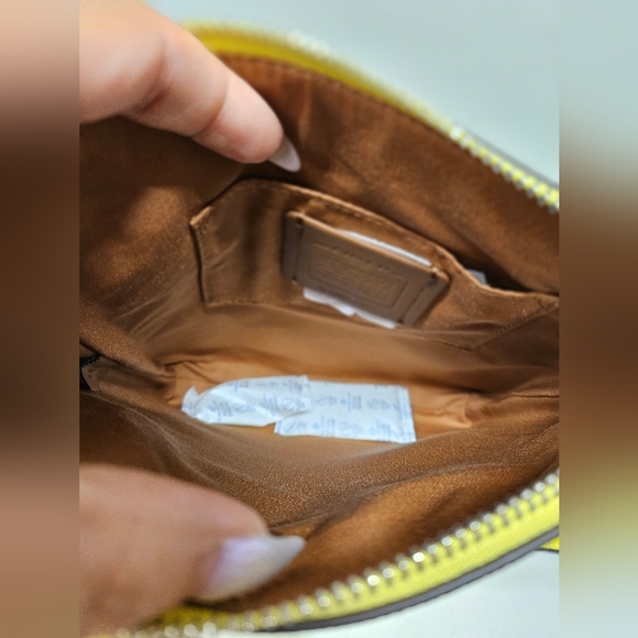 NWT YELLOW COACH CROSSBODY AND CARD HOLDER SET - Picture 3 of 3